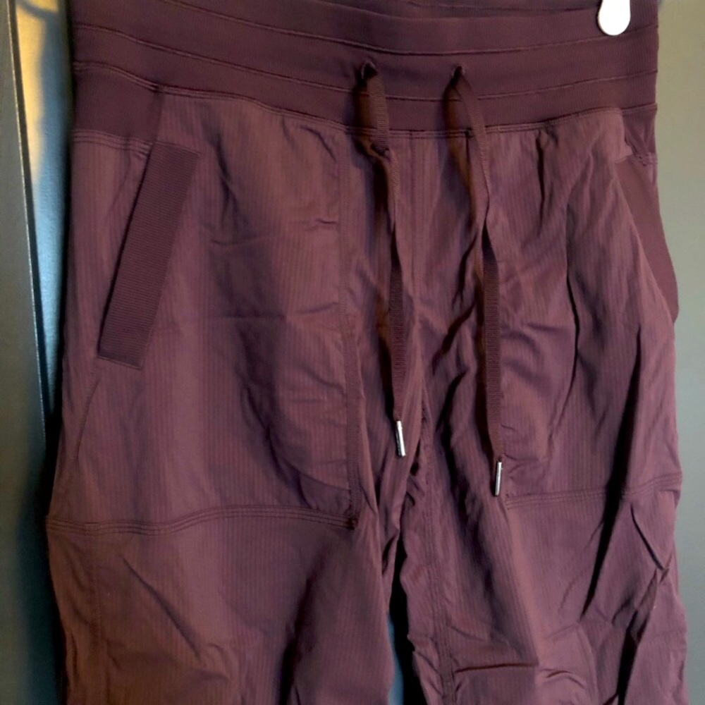 Plum Lululemon Studio Pants (lined) EUC